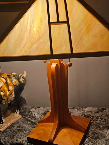 Vintage Dale Tiffany Style Wood Table Stained/Slag  Glass Lamps