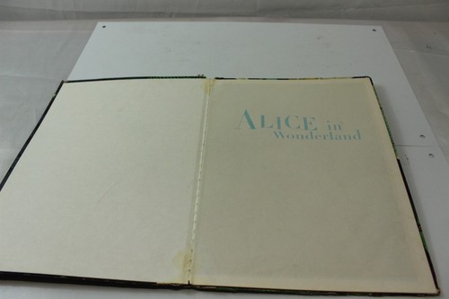 Vintage 1951 Walt Disney's Alice In Wonderland Hardcover Book A Big Golden Book - Picture 7 of 11