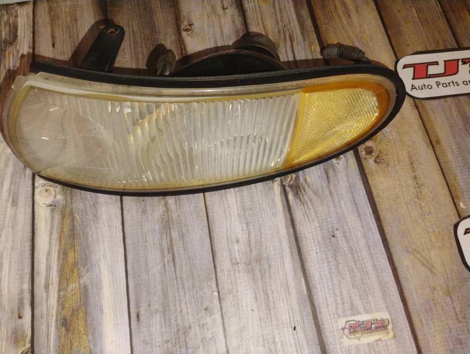 1995-1999 LH Mercury Villager HEAD LIGHT Assembly OEM USED - Image 3 of 3