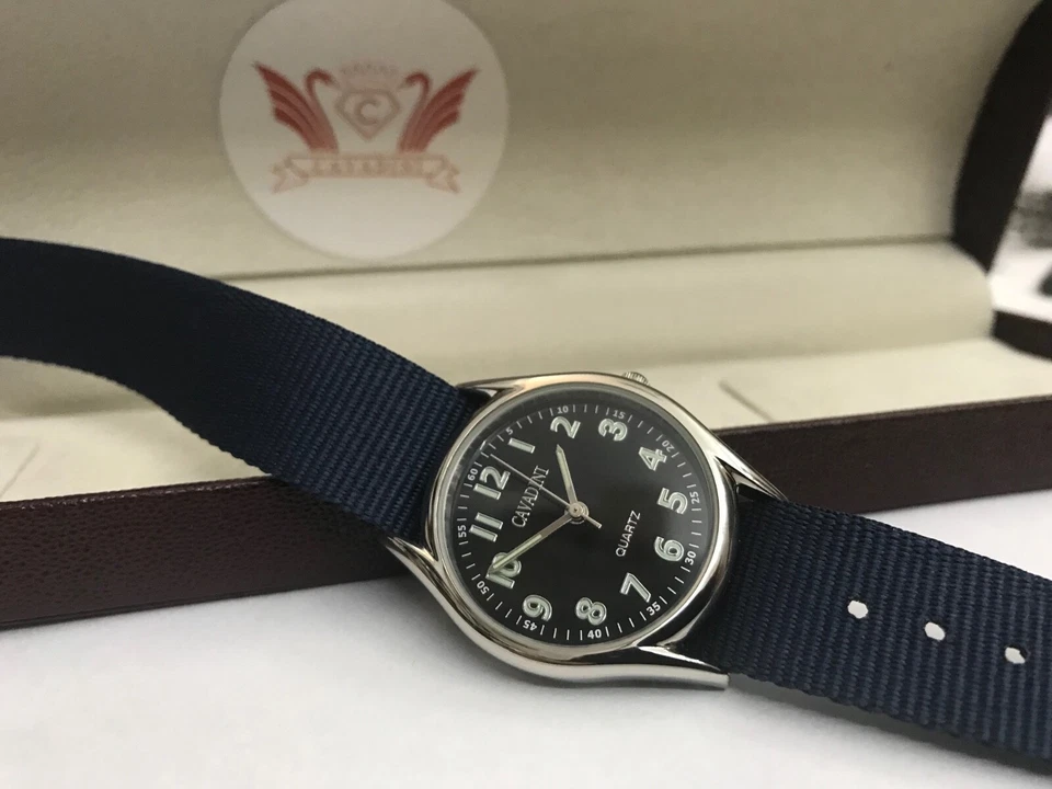 Cavadini Unisex Uhr Edelstahl MilitarStyle Uhrenband nachleuchtende Zeiger 33 mm - Bild 4 von 4