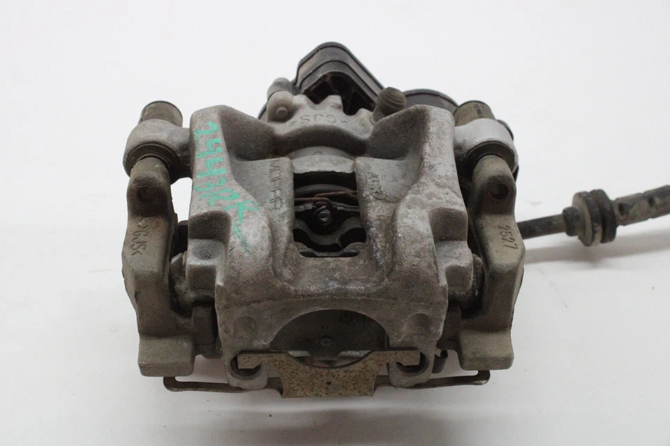 2018 CHRYSLER PACIFICA LIMITED REAR RIGHT BRAKE CALIPER OEM 17-24 - Image 3 of 4