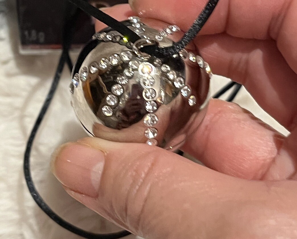 Discontinued DIORLIGHT JEWELLED MAKEUP SWAROVSKI NECKLACE Discontinued DIORLIGHT JEWELLED MAKEUP SWAROVSKI NECKLACE