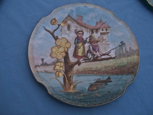 ANTIQUE LIMOGES "BOY & GIRL FISHING" PLATES ( LOT OF 6 ) HEAVY GOLD ACCENTS - Picture 6 of 10