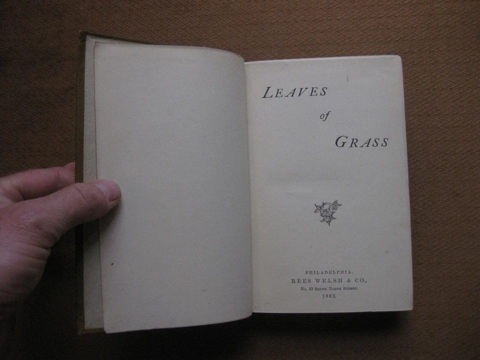 LEAVES OF GRASS by Walt Whitman - 1st  1882  HC - Rees Welsh - poetry poem -rare - Imagem 4 de 4