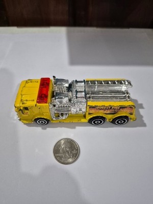 Vintage 1999 Hot Wheels Forest Fire Disasters Haulers Ladder Truck Station 1 B16