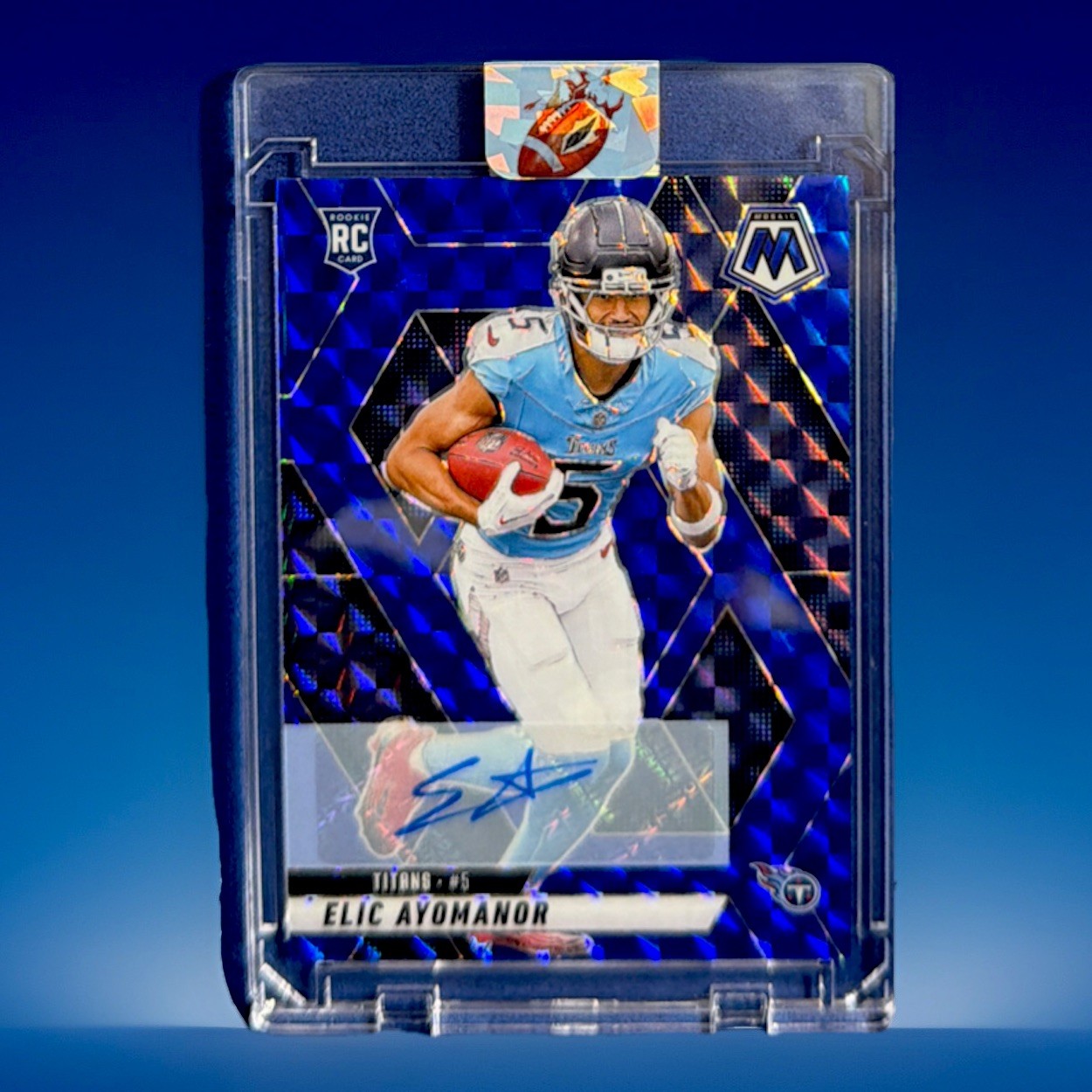 ELIC AYOMANOR - 2025 MOSAIC #333 - BLUE COLOR MATCH AUTO /99 (RC) - TITANS