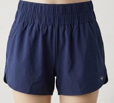 NWT Vineyard Vines Performance Running Shorts Women Small S Navy Blue Smocked