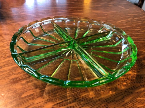 Vintage Depression Uranium Green Glass Vaseline? 4 Section Relish Dish Minty