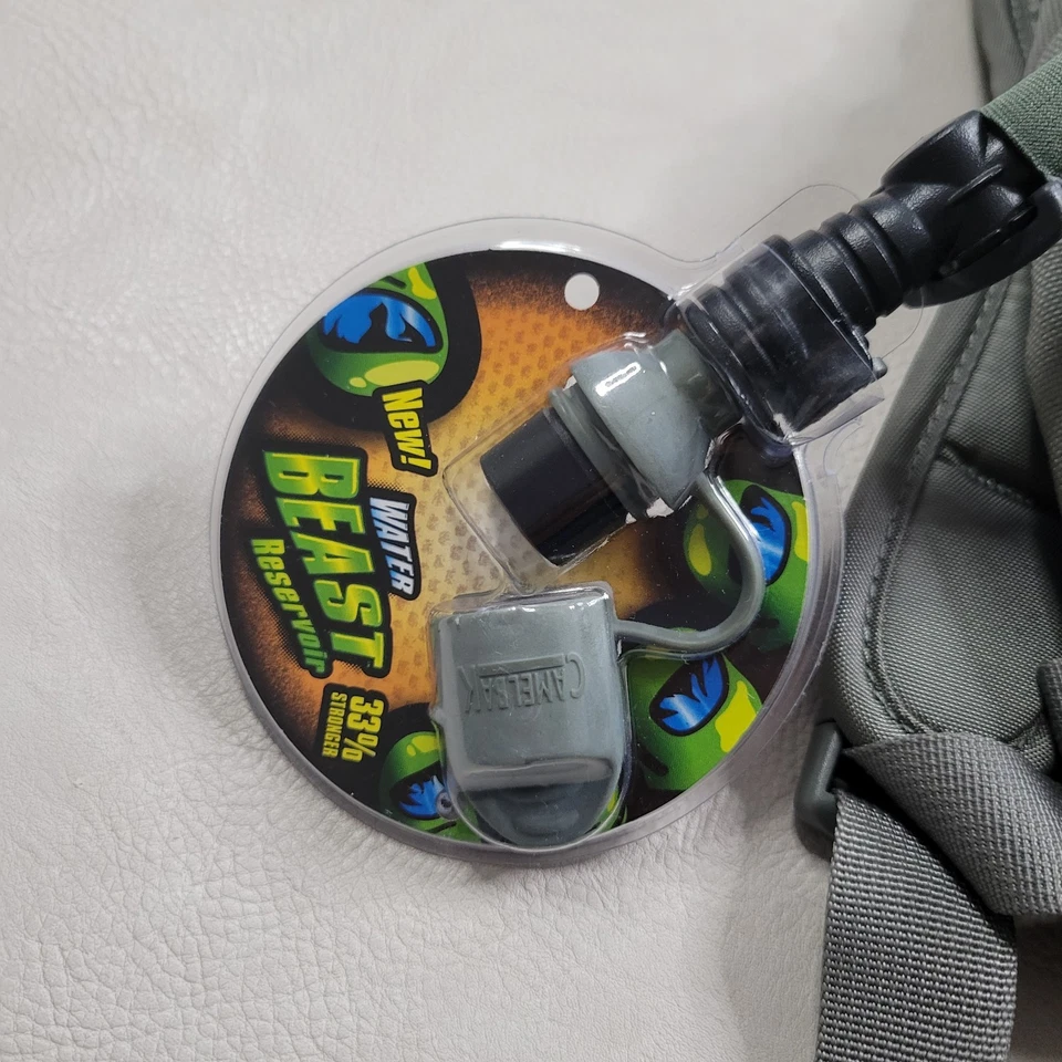 Paquete de hidratación Camelbak Maximum Gear Ambush Green Molle Foto 2 de 4