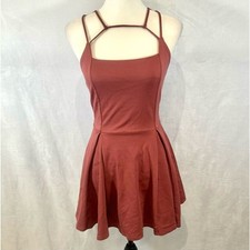 Windsor strappy square neck deep mauve fit and flare dress size small