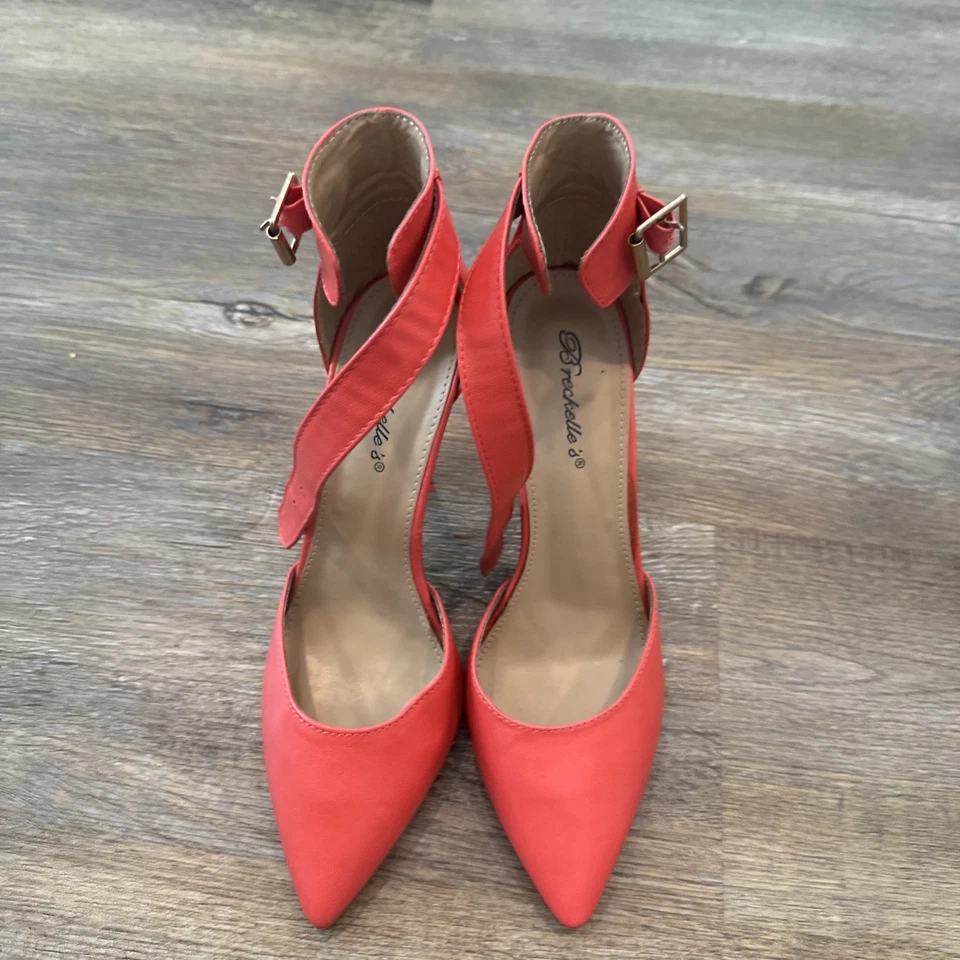 Tacones Breckelles Isabel Talla 8.5 Foto 3 de 4