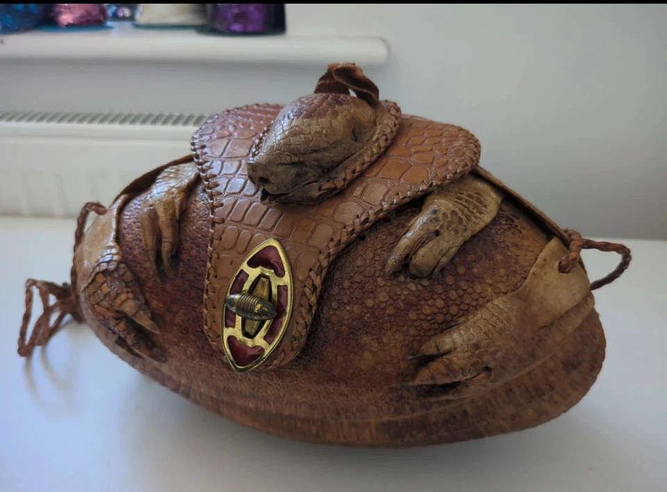 Vintage 1930s/1940s Taxidermy Armadillo Handbag Shoulder Strap Bag Fashion - Image 4 of 4