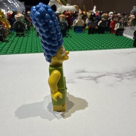 LEGO Marge Simpson minifigure Simpsons 71016 Kwik E Mart