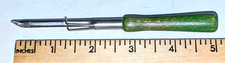 Vintage rug hooking punch needle tool w/ green wooden handle No 6 USA