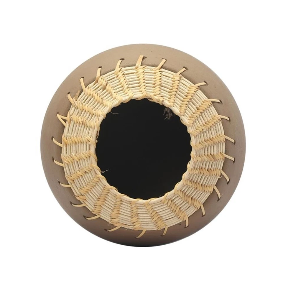 Jarrón de terracota natural de transición moderno hecho a mano Pemberly Row Foto 4 de 4