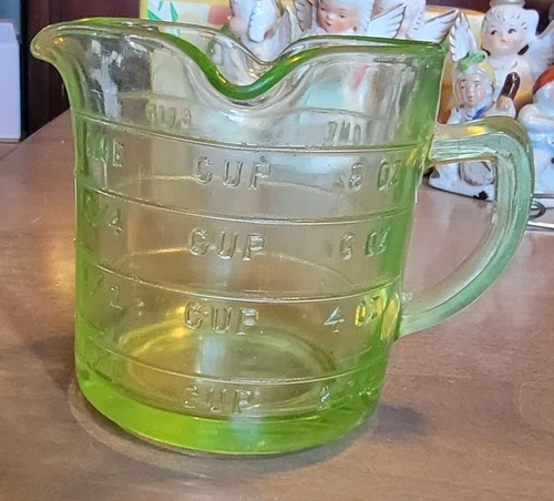 Green Depression Glass Measuring 1 Cup, Glass, 3 Spouts