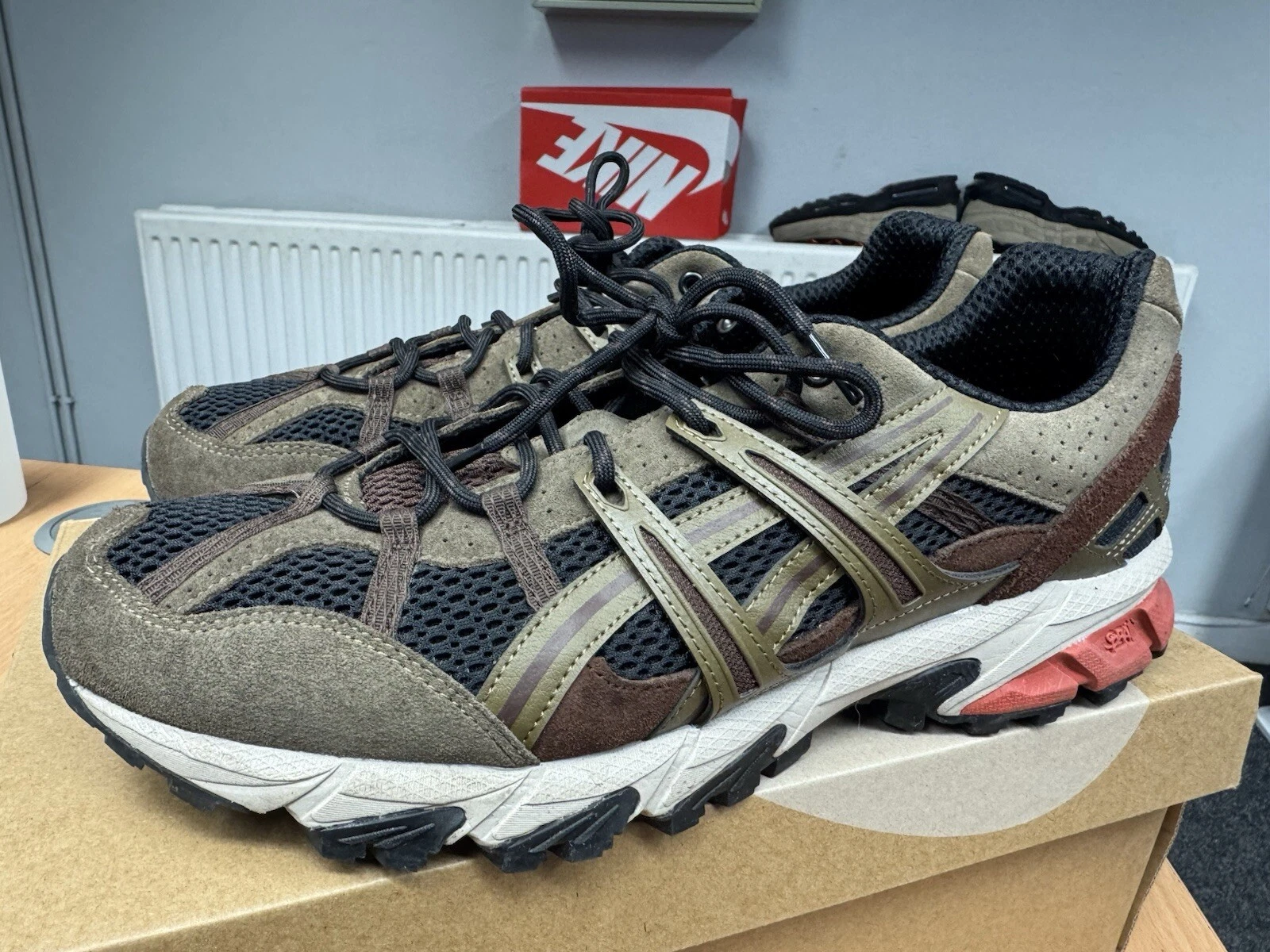 Asics Gel Sonoma 15 50 UK 12 Nero Argilla Canyon indossato una volta