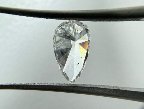 Diamante Naturale 0,91 Carati | Certificato GIA | Forma - Pera | Colore - G | I2 - Foto 5 di 6