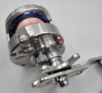 Daiwa Saltiga Z20 Baitcast Reel Right Hand from Japan | eBay