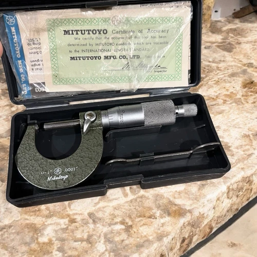 MITUTOYO 0-1" NO. 103-260 OUTSIDE MICROMETER .0001" With Case Tool