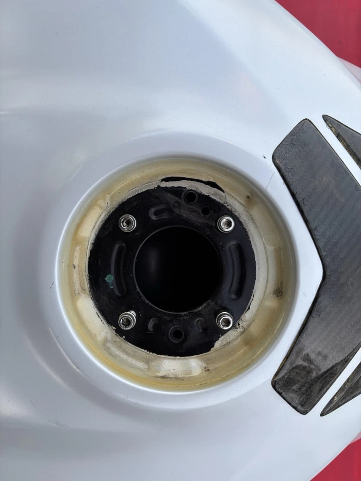 Tanque de combustible 13-15 16-19 Ducati Panigale 899/959 blanco ártico limpio bonito sin óxido Foto 4 de 4