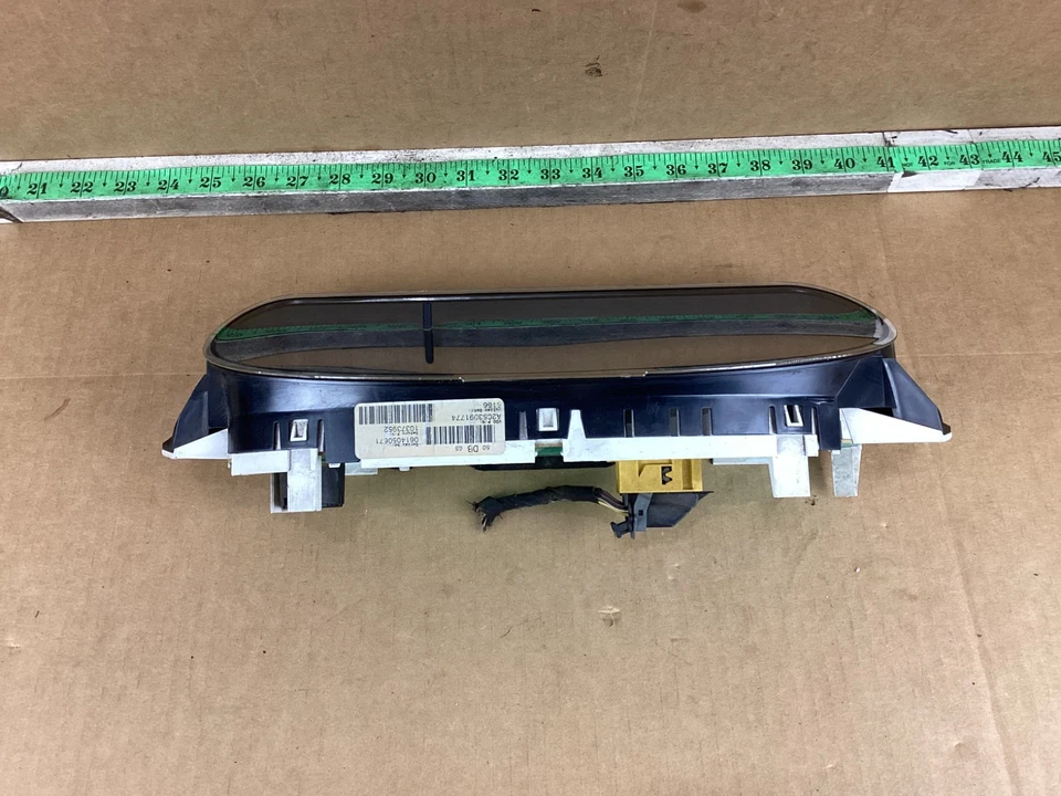 2003 - 2007 Saturn Ion Speedometer Instrument Cluster - Image 3 of 4