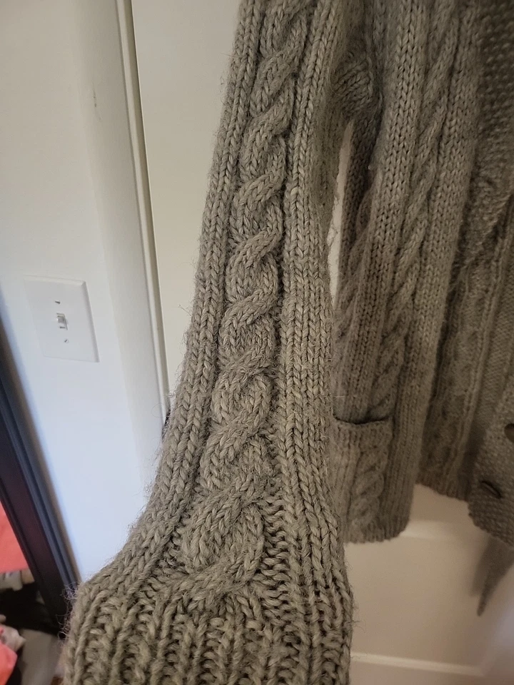 Vintage Handknit Heavy Sweater Belted Wrap Gray Pearl Button Medium /Large Wool - Image 3 of 4