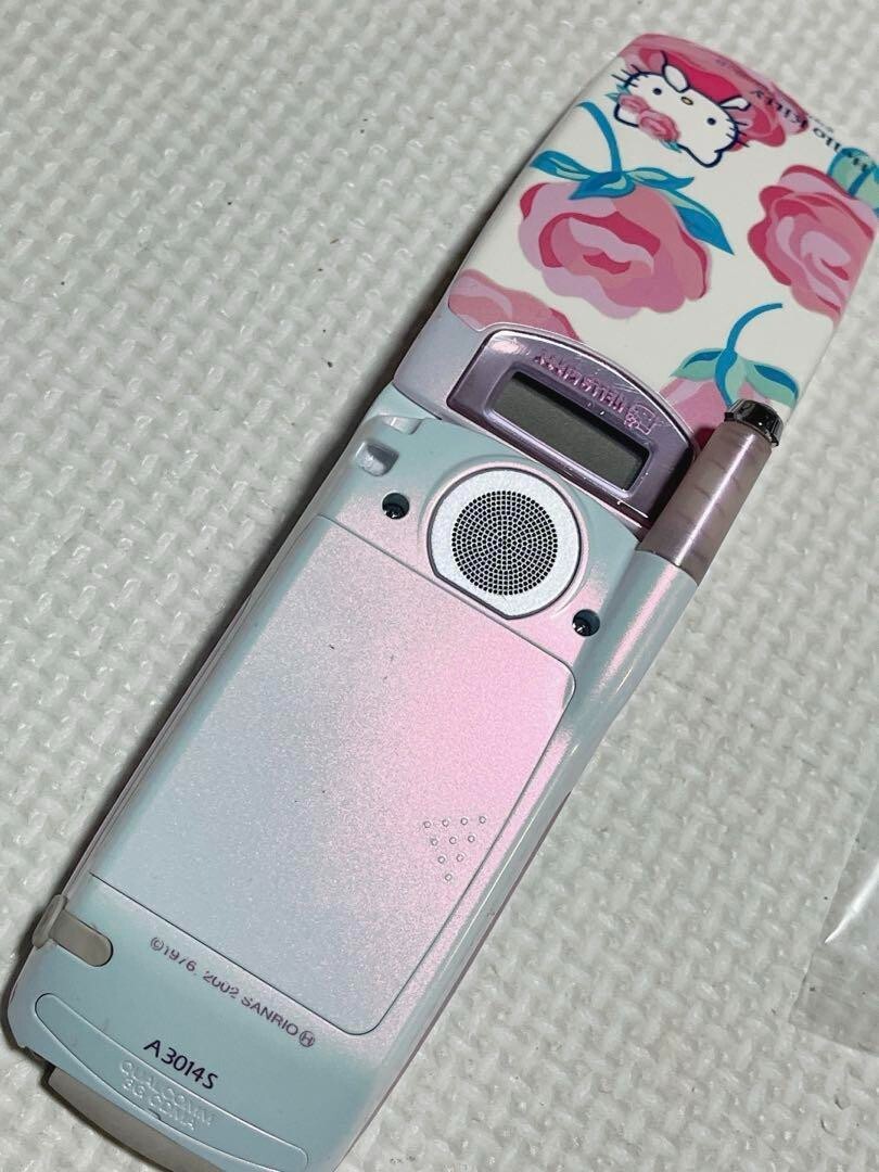 Hello Kitty 折りたたみ携帯電話　au Rare Au A3014S Hello Kitty Collaboration Model Flip Phone Heisei