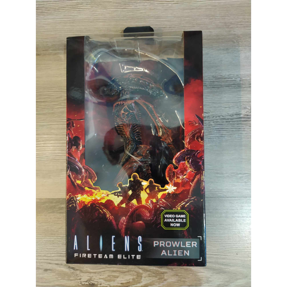 ALIENS - Fireteam Elite - Prowler Alien Action Figure Neca