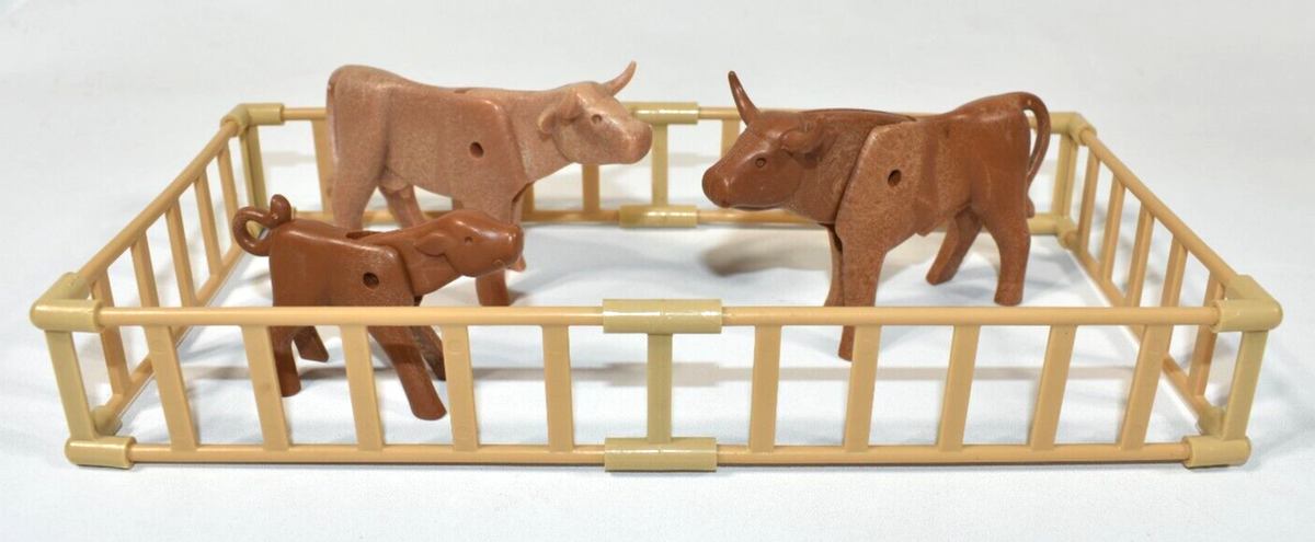 Playmobil Schneiderei (仕立て屋) おもちゃセット　昭和 Amazon.com: Playmobil 71620 Garage Vespa 60s - Includes Two