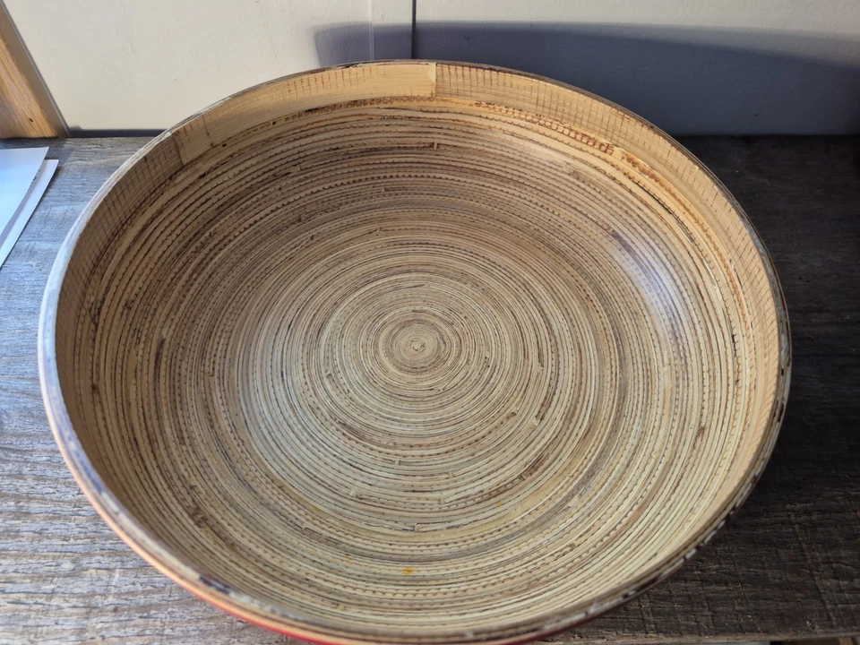 Ensaladera Lipper International 12" hecha a mano de bambú natural liviana grande  Foto 3 de 4