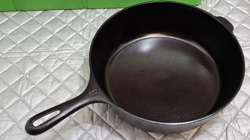 Unmarked pre 1960's Wagner Cast Iron 10 1/2 INCH  no. 8 CHICKEN FRYER - RESTORED