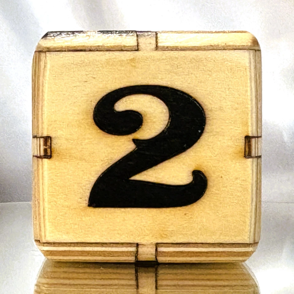 Golden Gambit - City Cat Chronicles - Backgammon Doubling Cube 36mm - Image 2 of 4