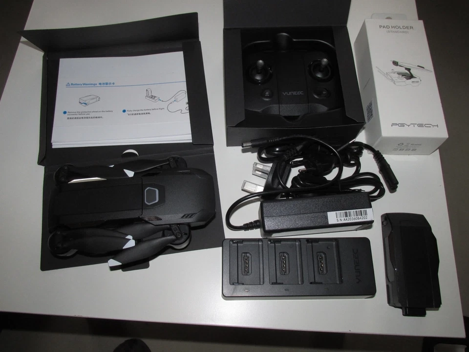 Drohne YUNEEC Mantis G unbespielt und ein zweiter Accu - Bild 2 von 4