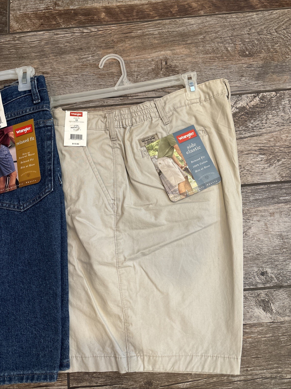 A Lot Of Two Wrangler Relaxed Fit Shorts Size 42 New Wave Tag thumbnail 2