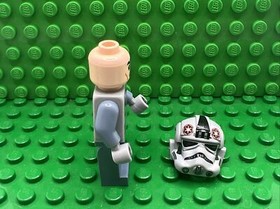 Lego Star Wars AT-AT Driver sw0581 Dark Red Imperial Logo Minifigure Set 75054