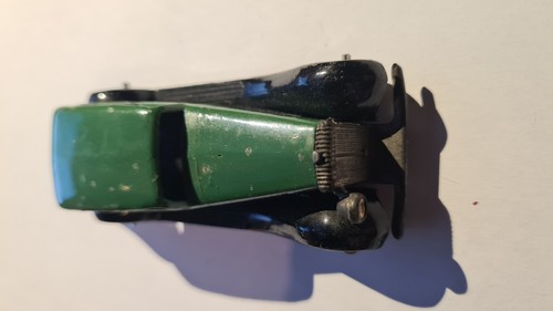 Dinky 30c Daimler sedán - estriberas verdes, negras y neumáticos blancos - Imagen 5 de 5
