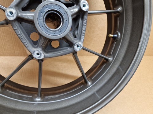 BMW S1000RR Gen 1 Rear wheel 17x6.00 2010 - 2011 - Picture 3 of 22