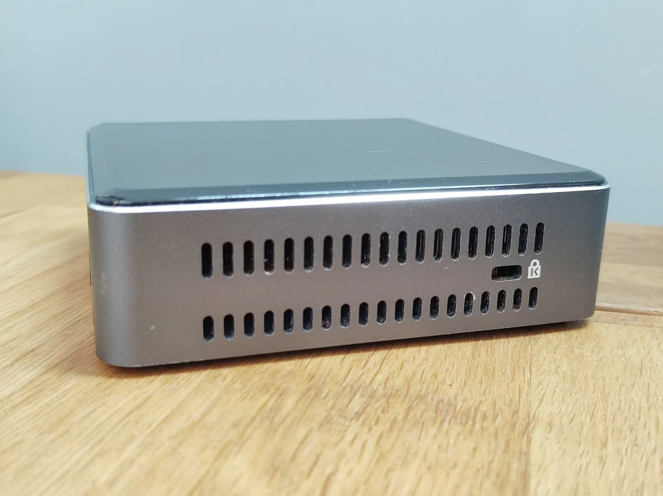 Intel NUC PC 7th Gen (NUC7i5BNK) - i5-7260U 8GB RAM 256GB SSD *USED - GOOD* - Image 3 of 4