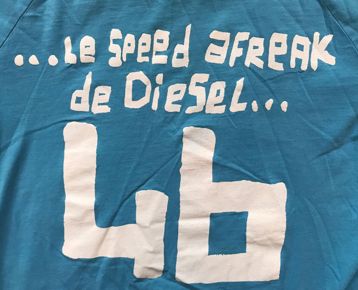 Diesel vintage t shirts mens size medium Shimmering Print Diesel vintage t shirts mens size medium Shimmering Print