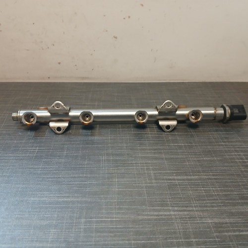 Einspritzleiste Original VW Seat Skoda Audi 1.2 1.4 TSI 04E133320D