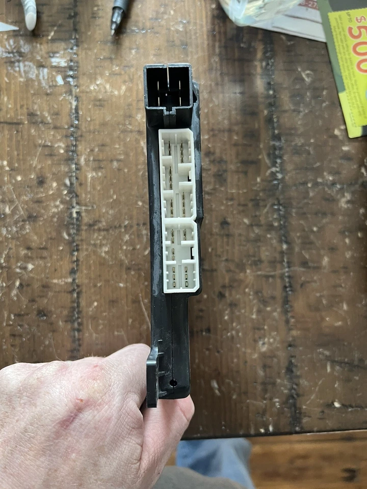 98-02 CROWN VICTORIA / GRAND MARQUIS KEYLESS ENTRY CONTROL XW7T-13C791-AA - Image 2 of 3