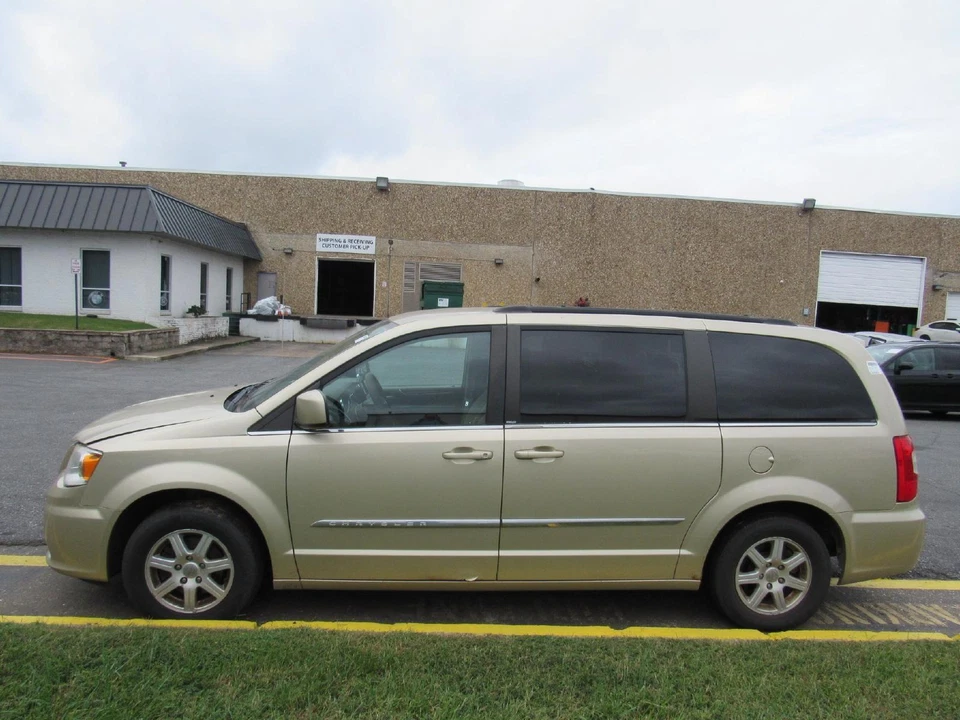 08 09 10 11 12 13 14 15 16 CHRYSLER TOWN CNTRY Antena Foto 2 de 4