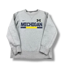 Nike University of Michigan UM Wolverines Club Fleece Crewneck Sweatshirt Mens S