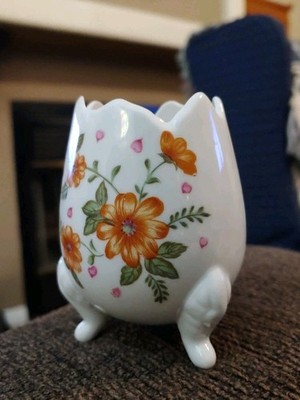 Lefton Porcelain Orange Flowers Three Legged Cracked Egg 3.5 Inch Vase #5525