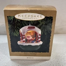 VINTAGE HALLMARK KEEPSAKE CHRISTMAS ORNAMENT SANTAS WORKSHOP LIGHT AND MOTION