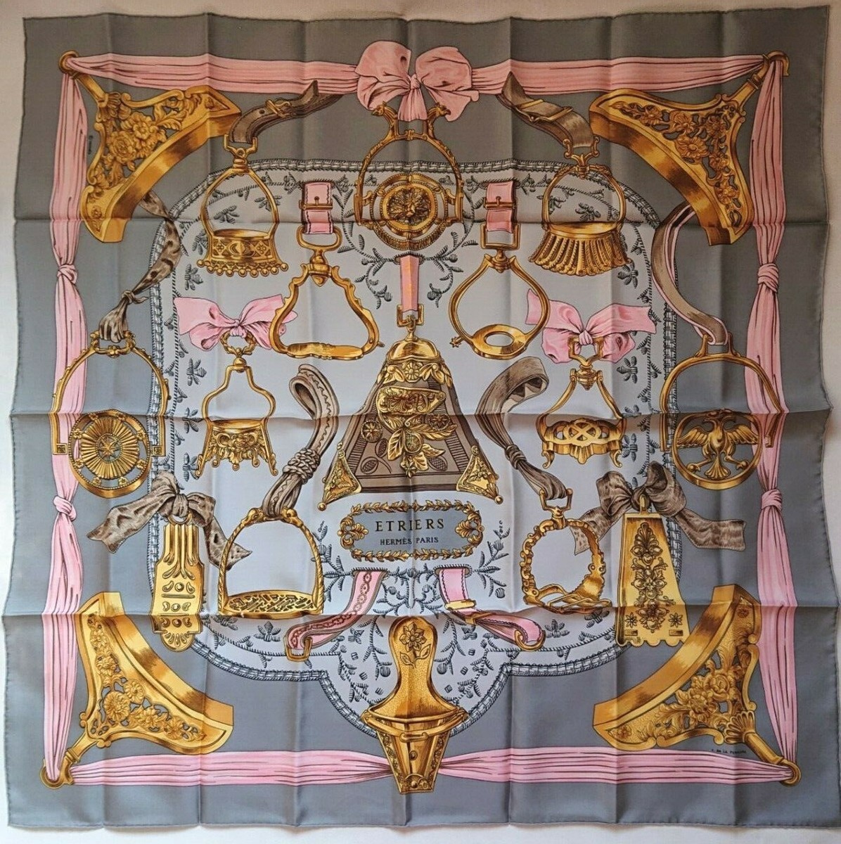 HERMES シルクスカーフ カレ90 ETRIERS 鐙柄・馬具柄 オシャレ 楽天