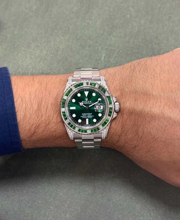 Relógio Rolex Submariner data aço pedras verdes e diamante 40 mm 116610 - Imagem 4 de 4