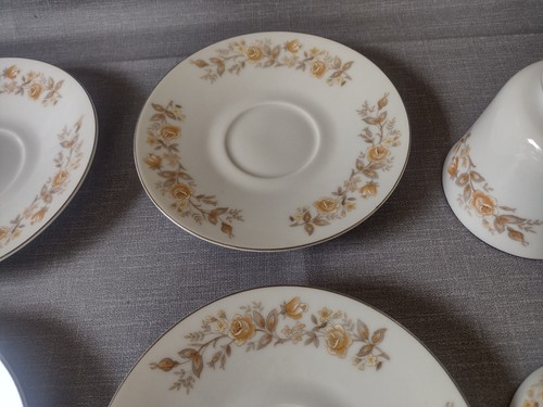 Vintage Carlton China Rosealyn Cups and Saucers - Set of 4 - Japan - Picture 12 of 18