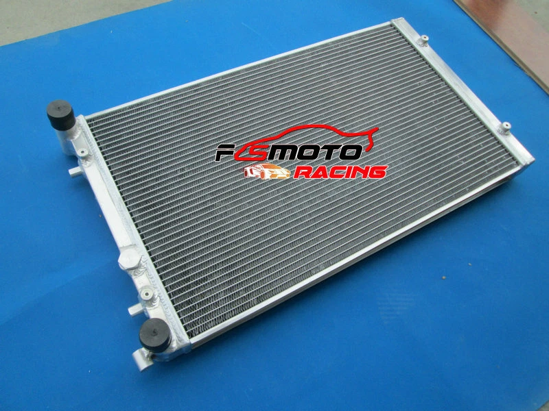 Radiador de aluminio para Volkswagen Golf Turbo MK4 1999-2005 doble paso 04 03 Foto 2 de 4